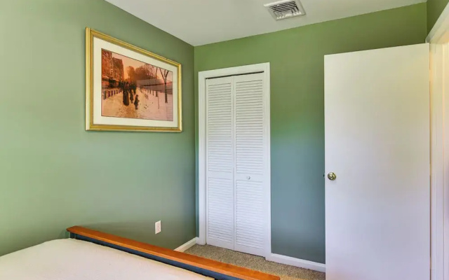 Bright Narragansett Beach Escape w/ Deck & Yard!