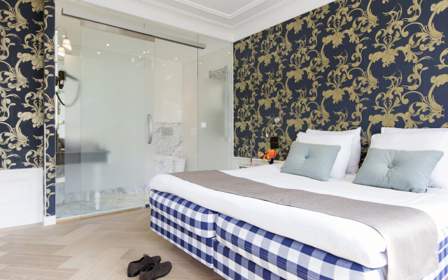 The Amsterdam Canal Hotel