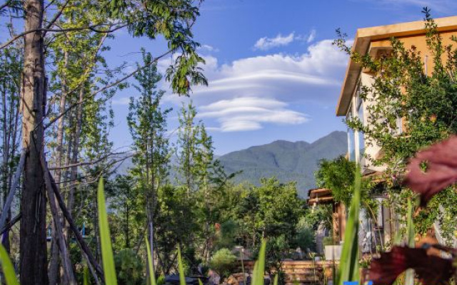 Interstellar Home – Outside – Dali