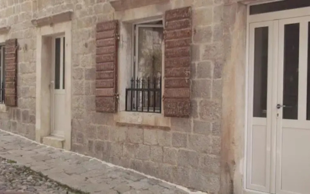 Pajo Apartments