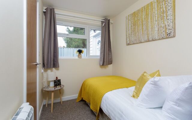 Luxury Burgess Apartments