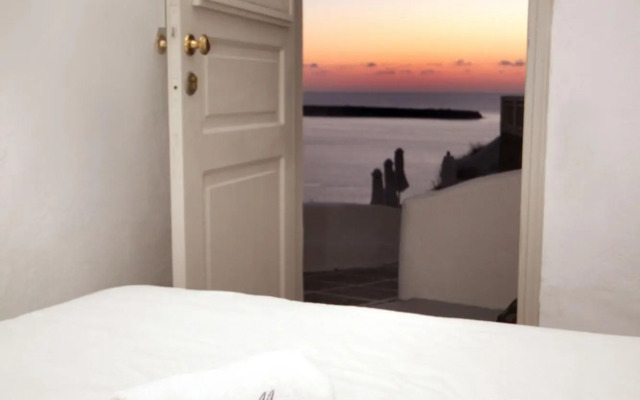 Oia Mare Villas