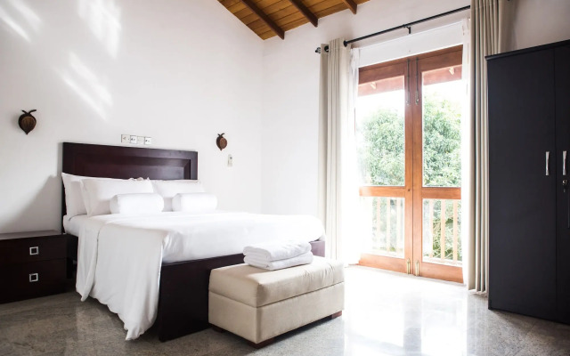 Villa White Queen