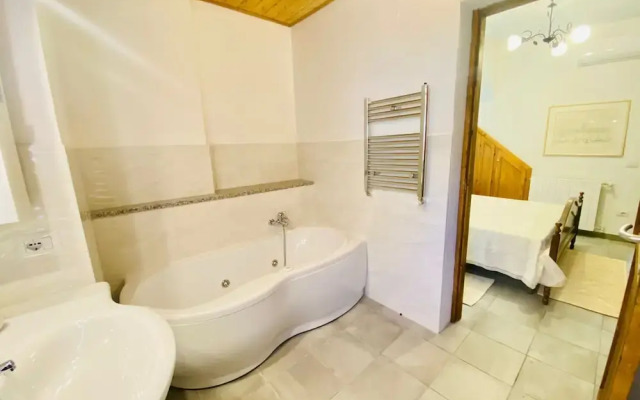 Villa Pavoncella Con Piscina