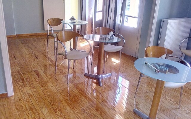 Midia Suites