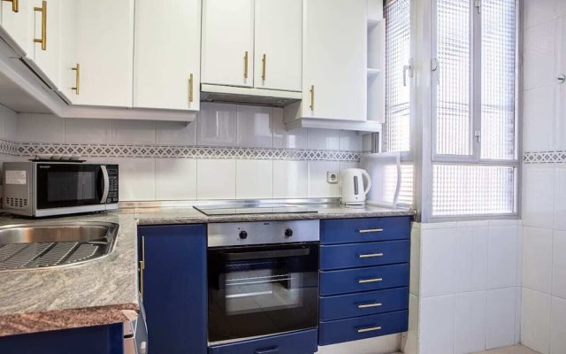 Modern 3Bed Apt Next To Madrid Airport, Near Metro