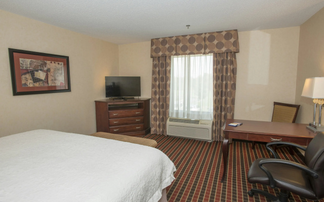 Hampton Inn & Suites Dayton-Airport