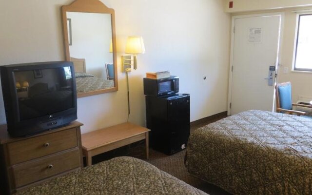 Super 7 Inn - Dallas