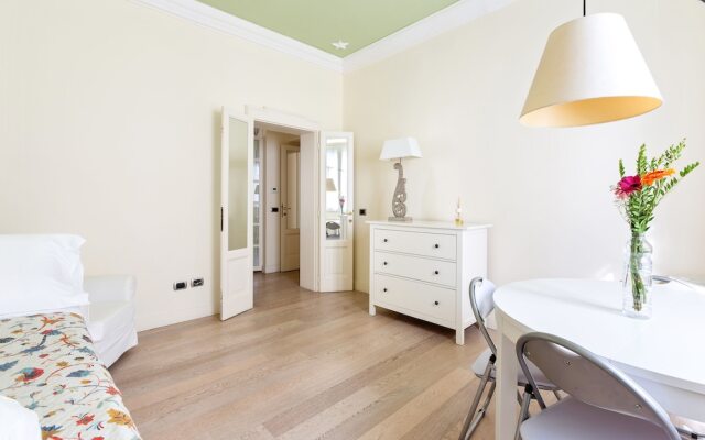 Corso Vercelli Elegant Apartment