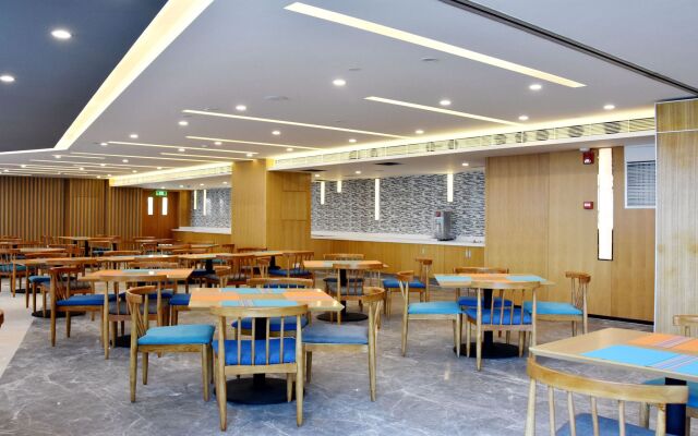 Holiday Inn Express Chengdu Airport Zone by IHG