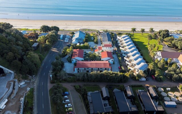 Waiata Beach House - Onetangi Beach