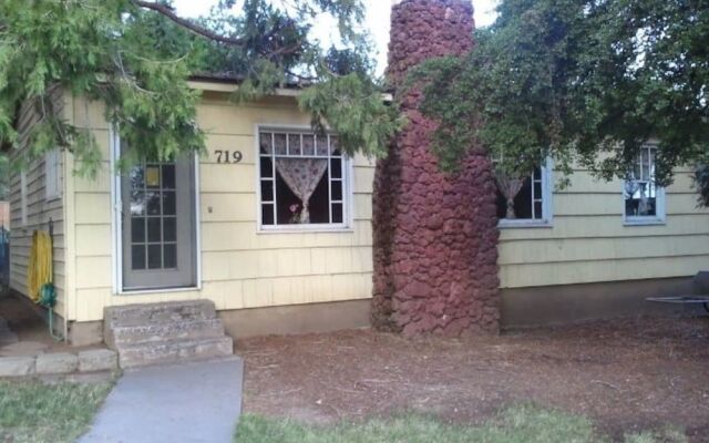 Historic Smarthouse Charming Comfy King