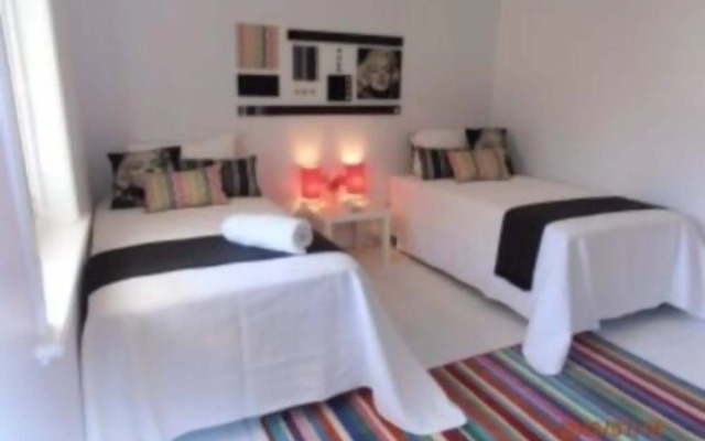 Barristers Block Vigneron Villa