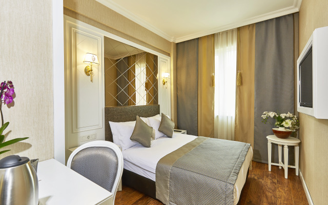 Seres Hotel Old City