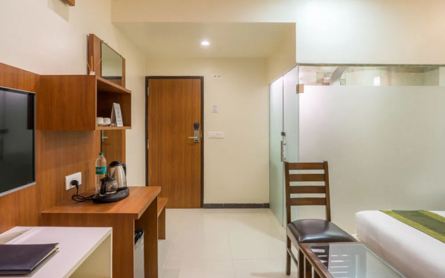 OYO 6832 Hotel 7 CEPL