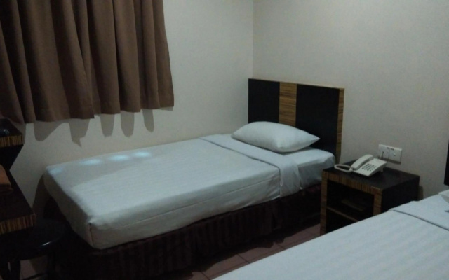 Hotel Traveller – Guest Rooms – Kota Kinabalu