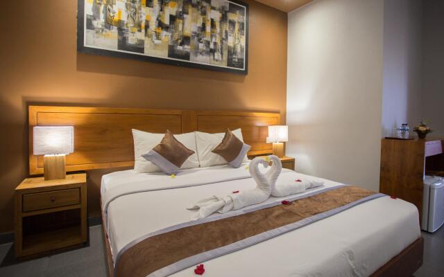 Curve Guest House