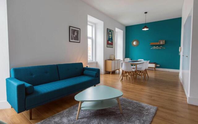 Lovelystay - Bright And Spacious Flat in Graça