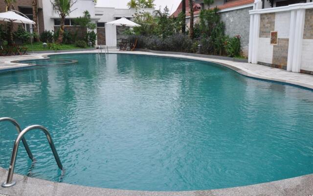 Hoa Nam Hotel