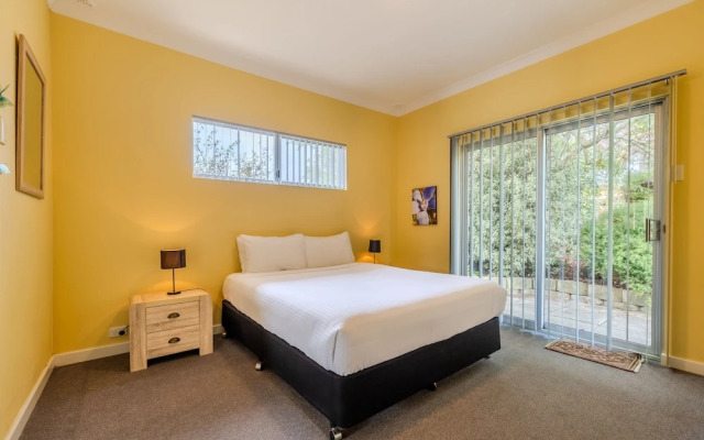 Holly's Beach House - the BnB Collection