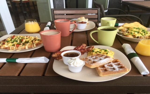 Holiday Inn Tacoma Mall by IHG