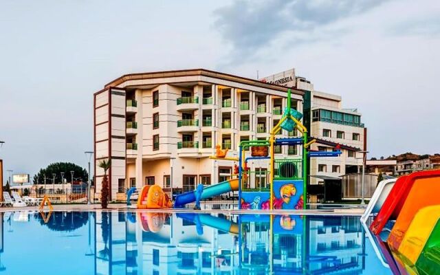 Kaynesia Hotel