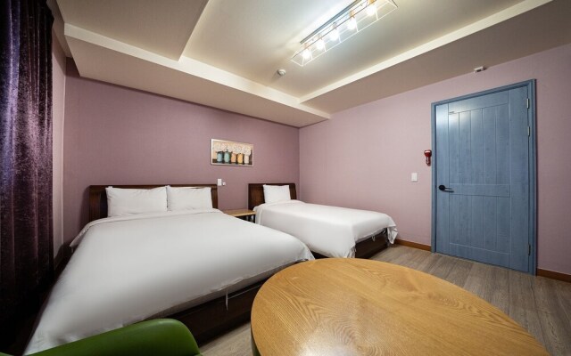 Gangneung Crystal Motel