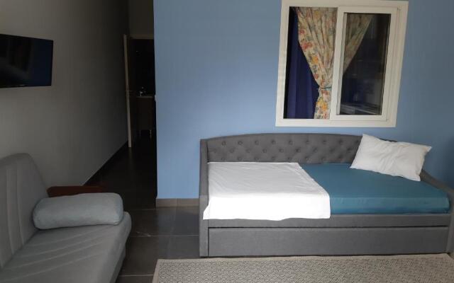 Soula's Sunshine Apartments