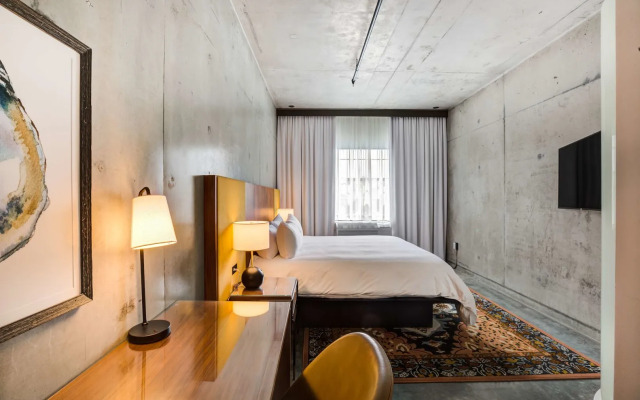 The Loom Hotel Tapestry Collection by Hilton