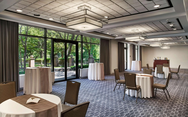 Hilton Fairfax
