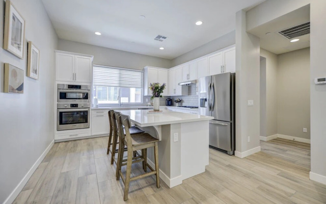 44n25t38 3 Bedroom Townhouse