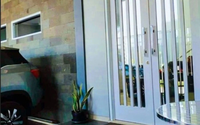 Villa Mangli Monochrome Syariah by eCommerceloka