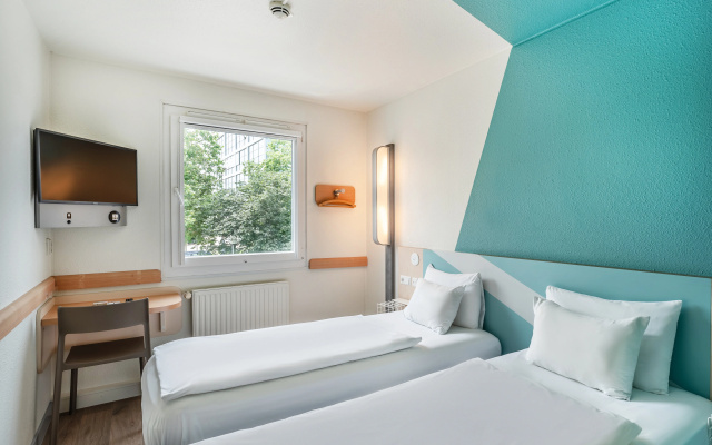 B&B HOTEL Freiburg-West