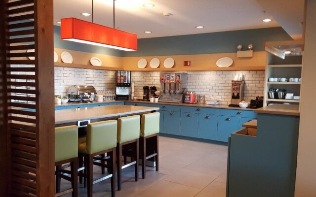 Country Inn & Suites by Radisson, Springfield, OH