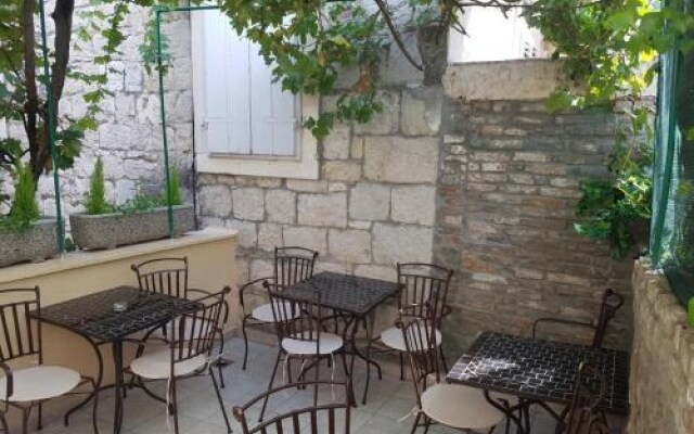 Hostel Split Wine Garden