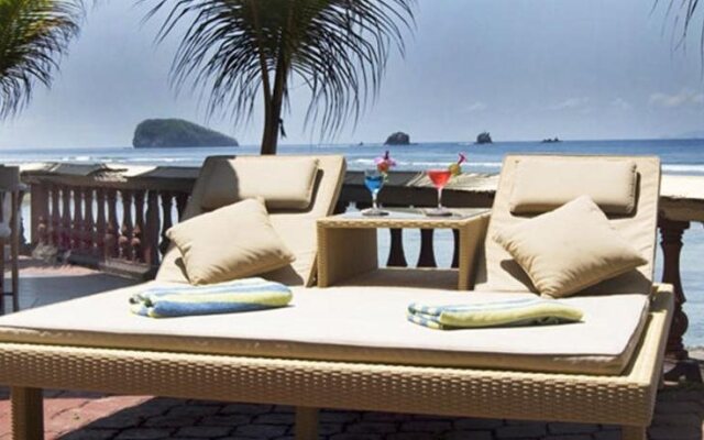 Pondok Bambu Seaside Bungalows