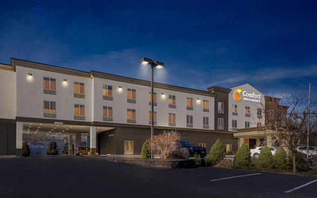 Comfort Inn & Suites Plainville-Foxboro