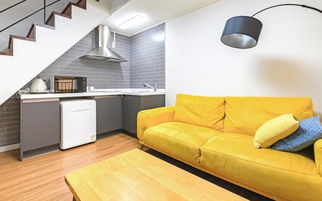 Jeju Eseutteuleya Pension