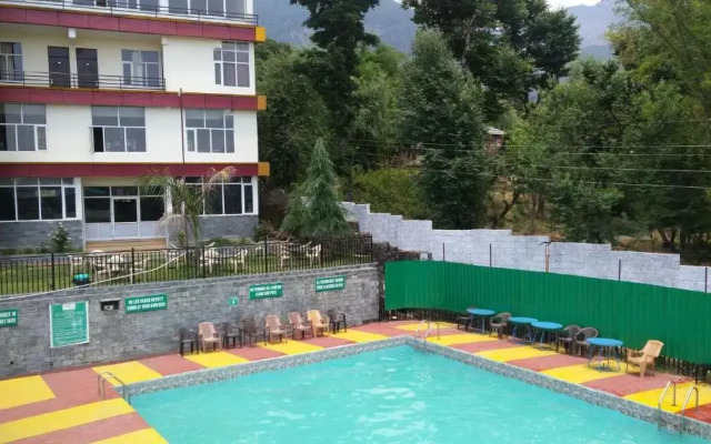 OYO 7026 Highland Village Resort