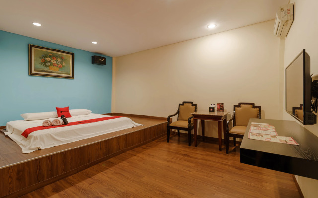 RedDoorz Plus near Ancol
