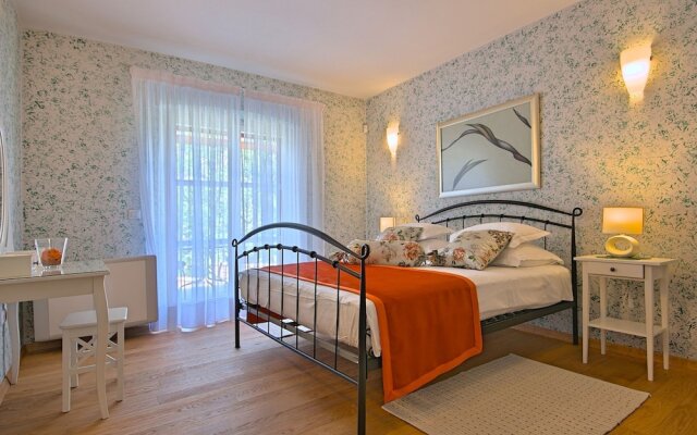 Beautiful Child-friendly Villa With Private Pool in Porec