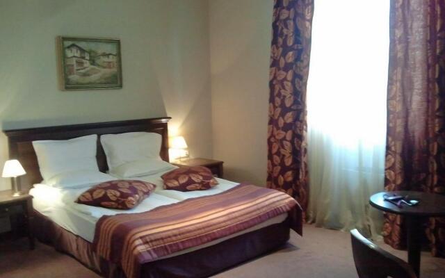 Yantra Grand Hotel -Sharlopov Hotels