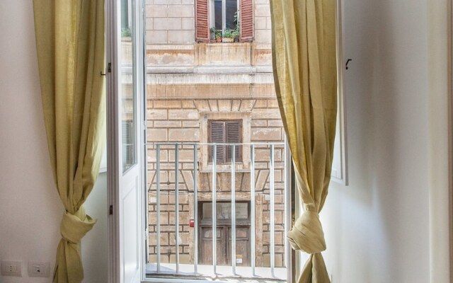 Rental in Rome Arenula Studio