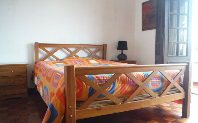 Help Yourself Hostels - Carcavelos