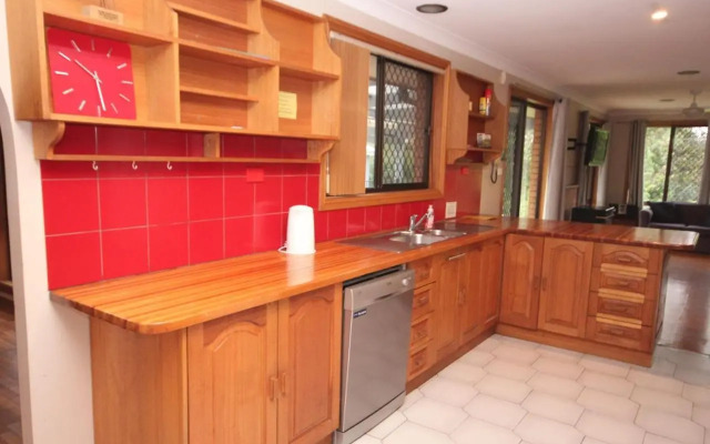 Middlerock Retreat - 92 Chepana St Lc