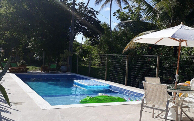 VILLA ROSSELLA Casa/Piscina 04 suítes 12 pessoas