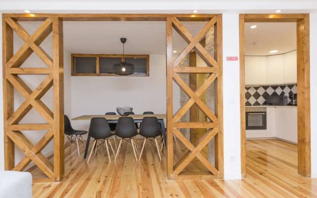 Amazing 3-bedroom Apartment in City Center - Fits 8