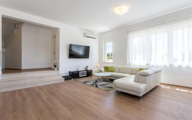 Villa Horizon save 15 percent on Split-villas com