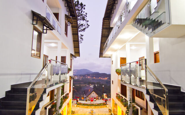 Melody Hotel