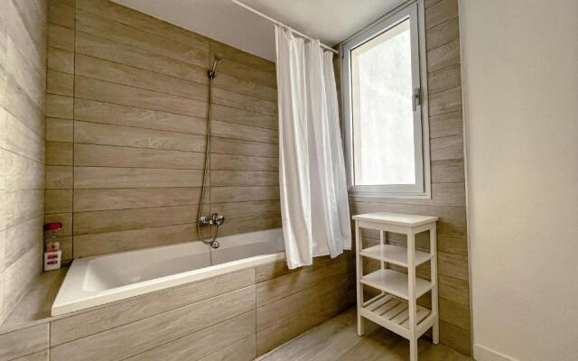 Ocean View Apartment, Heated pool, Free Parking PP207